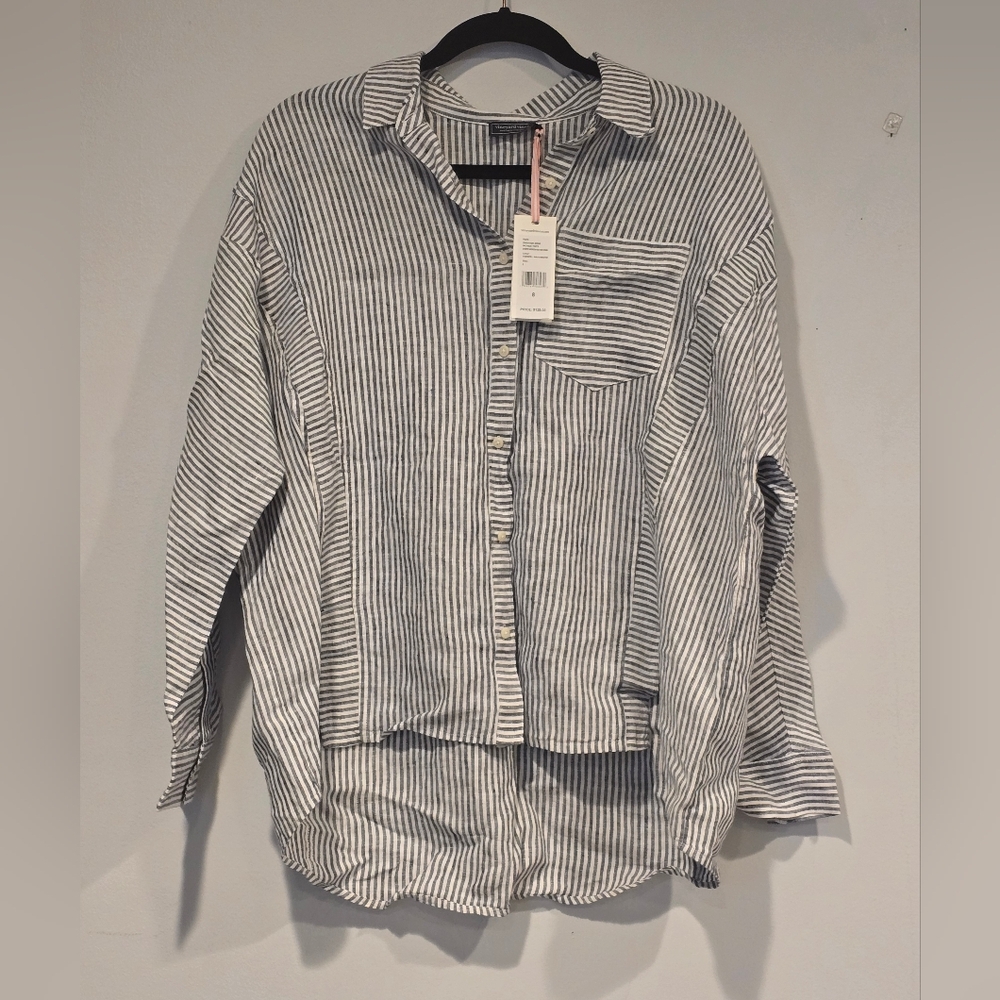 Vineyard Vines Navy and White Striped Weekend Button Down Shirt Size 8